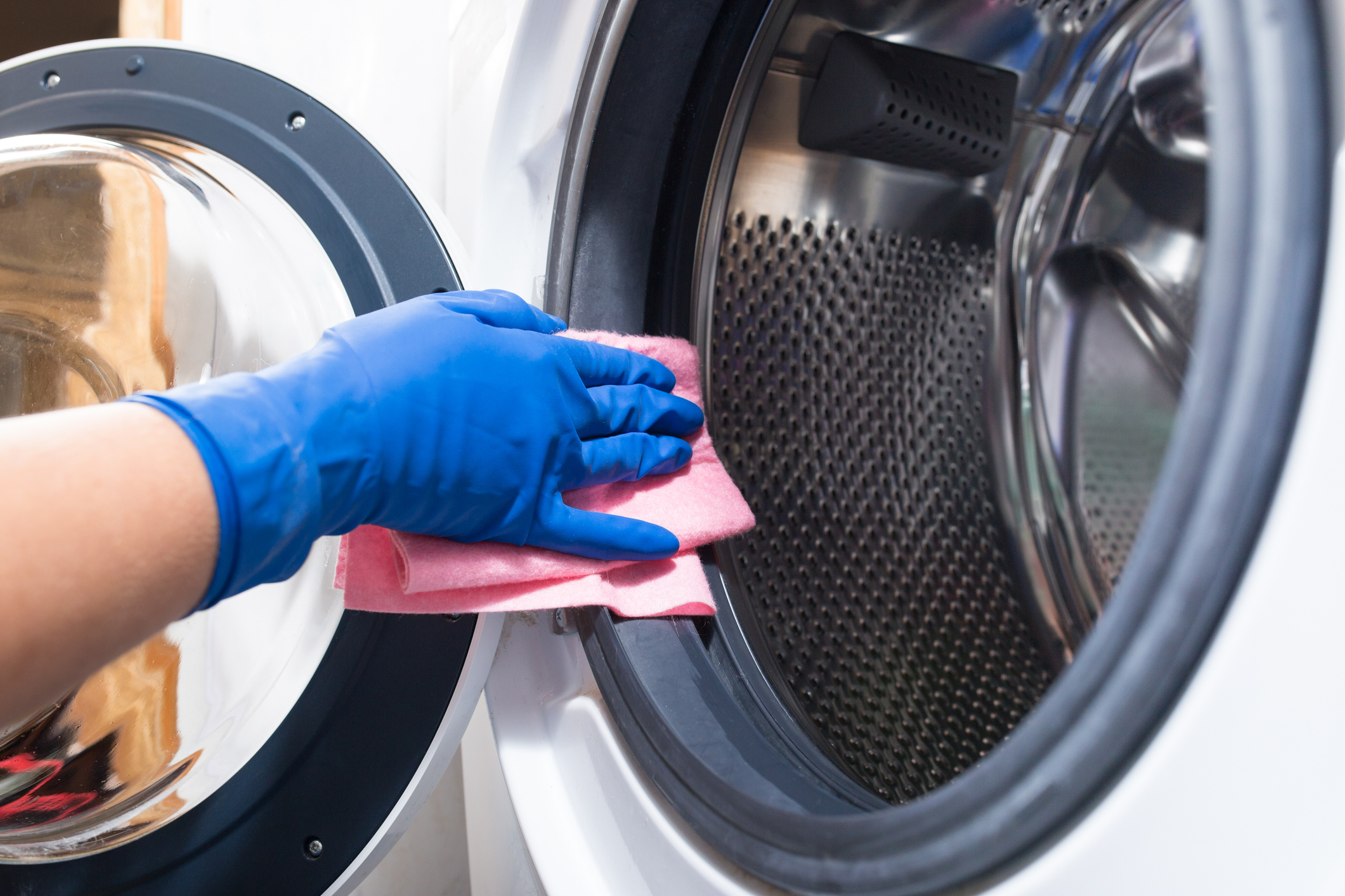 hormigón azufre Tentación ¿Qué puedes hacer cuando la lavadora te mancha la ropa? | Business Insider  España